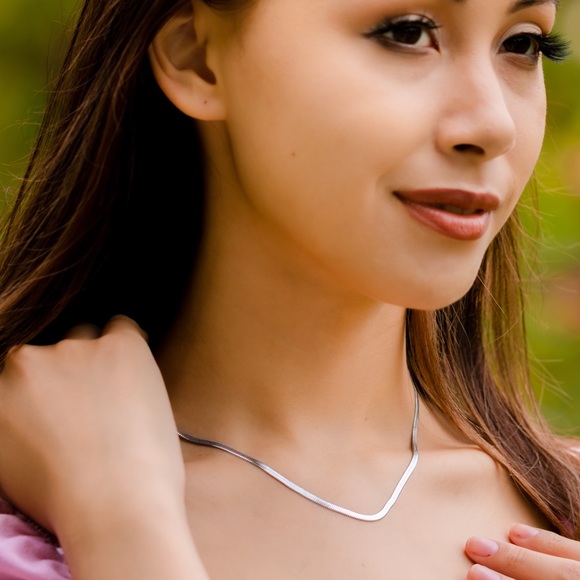 Silver flat chain - Picture 2 of 3